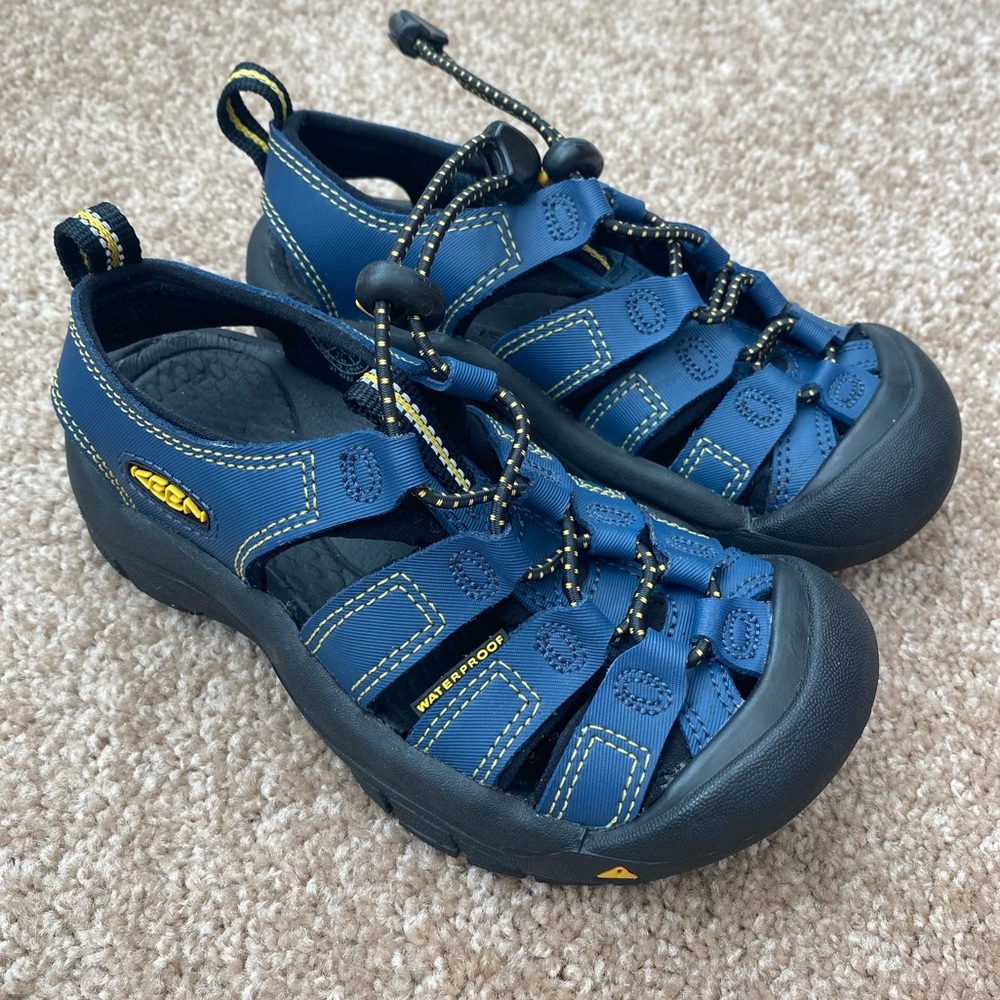 Keen | Boys Newport Waterproof Sandals Size 12 Blue